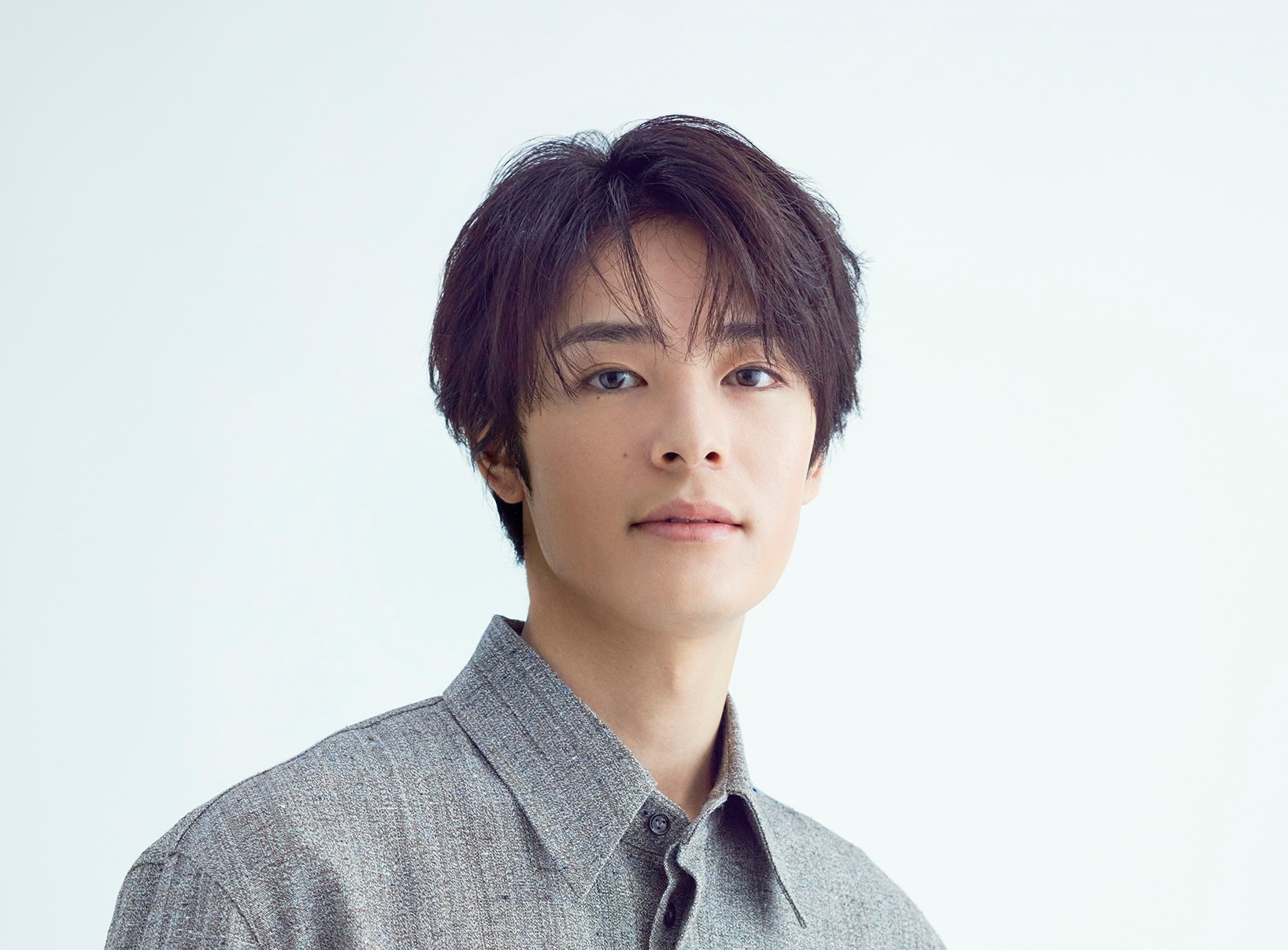 俳優・塩野瑛久が「グラン・パレ・イマーシブ 永遠のミュシャ」展覧会アンバサダーに決定！