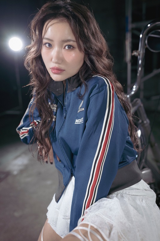 浜野はるき、新曲「HYPER級GIRL」リリース!初の自主企画【INTERNET BaBIES】の詳細発表!