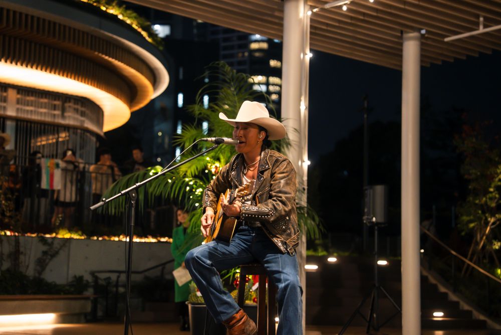 東京・渋谷に新たなクリスマスマーケット誕生！「Shibuya Christmas Market 2025」イルミネーション点灯式にて、平井 大がクリスマスソングを披露！