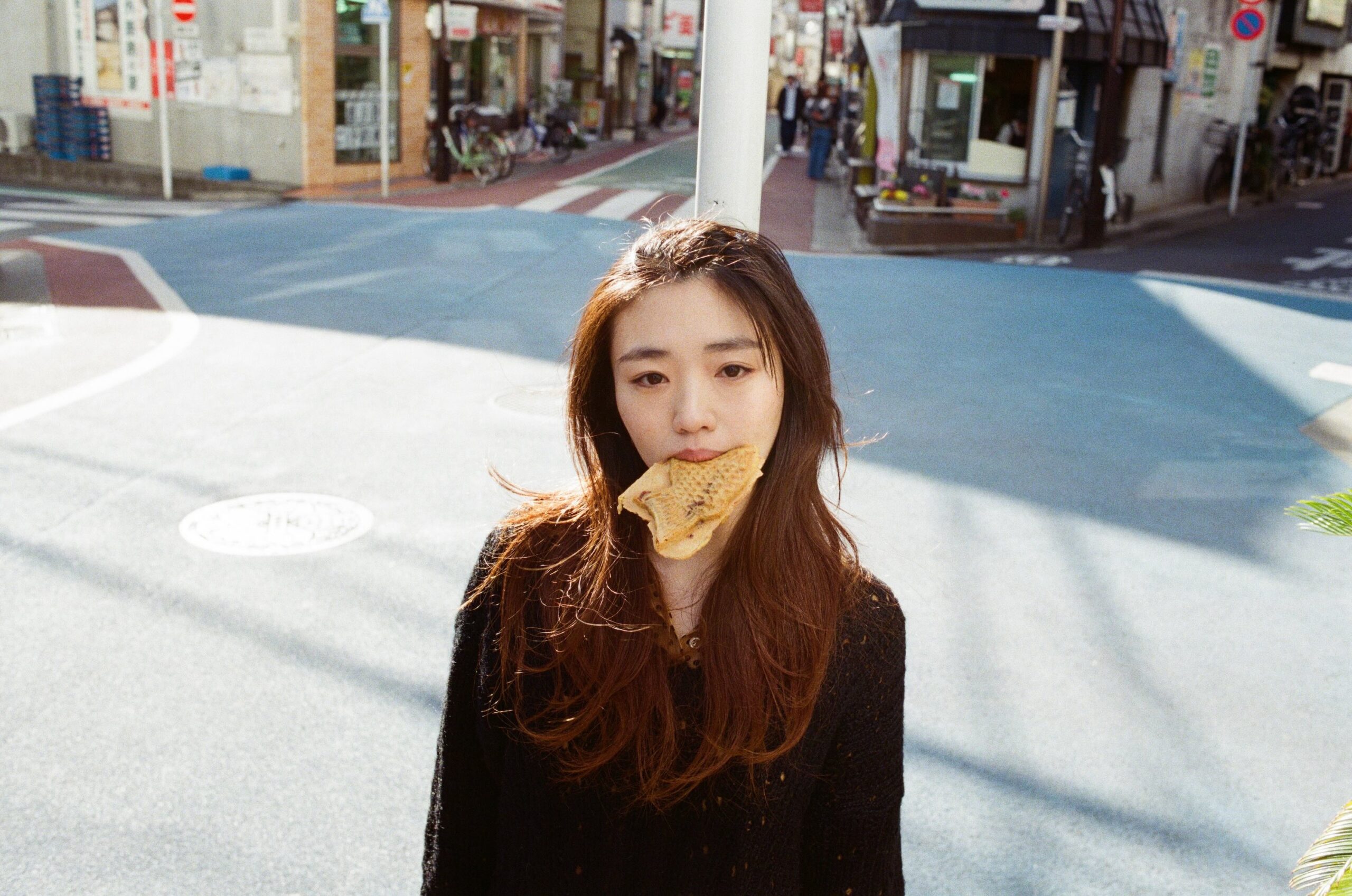 にしな、3rdアルバム「日々散漫」より「グローリー」のMUSIC VIDEOを公開！